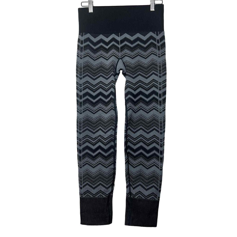 Lululemon Heathered‎ Slate Black Gray Chevron Ebb to Street Pant Legging Size 6 - Picture 2 of 5
